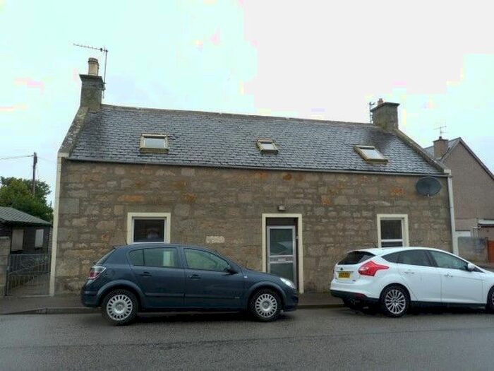 4 Bedroom Flat To Rent In Victoria Street, Lossiemouth IV31