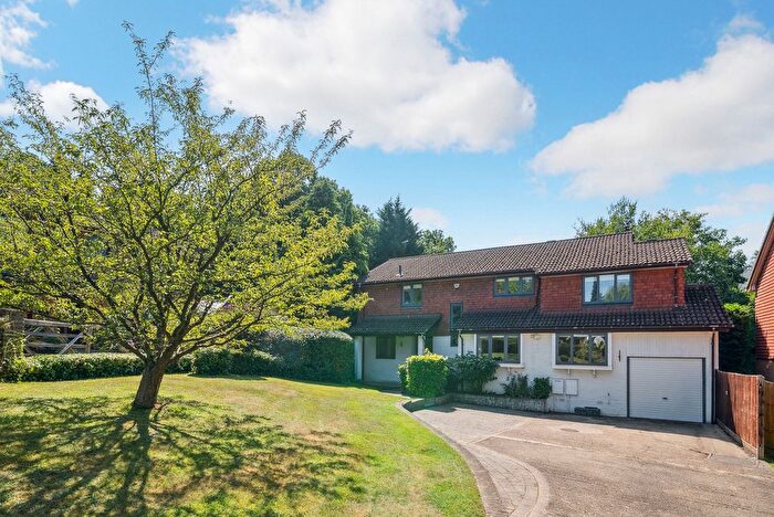 5 Bedroom Detached House To Rent In Beechwood Drive, Cobham, KT11