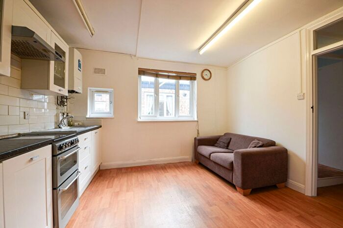 2 Bedroom Maisonette To Rent In Cannon Hill Lane, London, SW20
