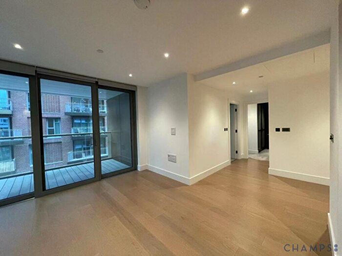 2 Bedroom Flat To Rent In Chartwell House, Palmer Road, SW11