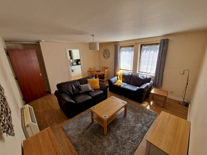 2 Bedroom Flat To Rent In Cherrybank Gardens, City Centre, Aberdeen, AB11