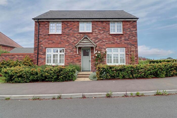 3 Bedroom Detached House For Sale In John Wothers Lane, Great Oldbury, Stonehouse, GL10