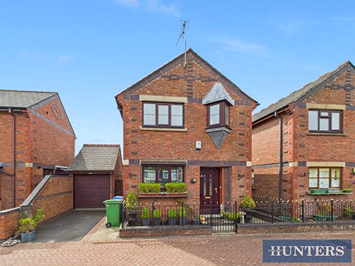 3 Bedroom Detached House For Sale In Station Avenue, Bridlington, YO16