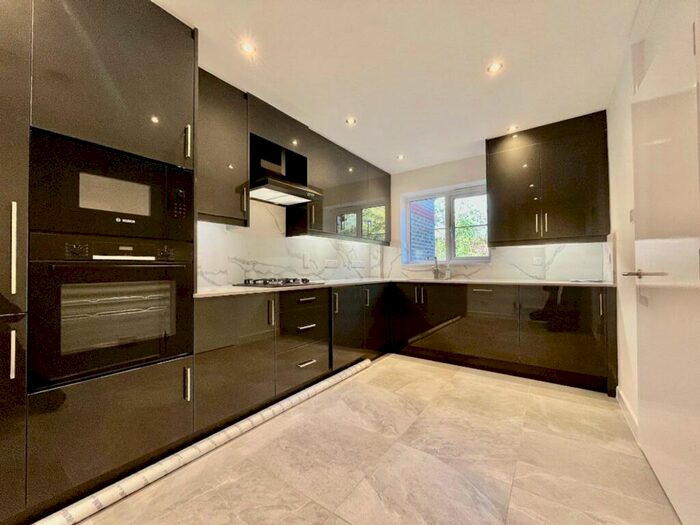 2 Bedroom Terraced House To Rent In Sandalwood Drive, Ruislip, HA4