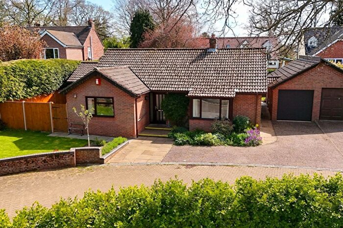 3 Bedroom Detached Bungalow For Sale In Brandon Court, Brundall, Norwich, NR13