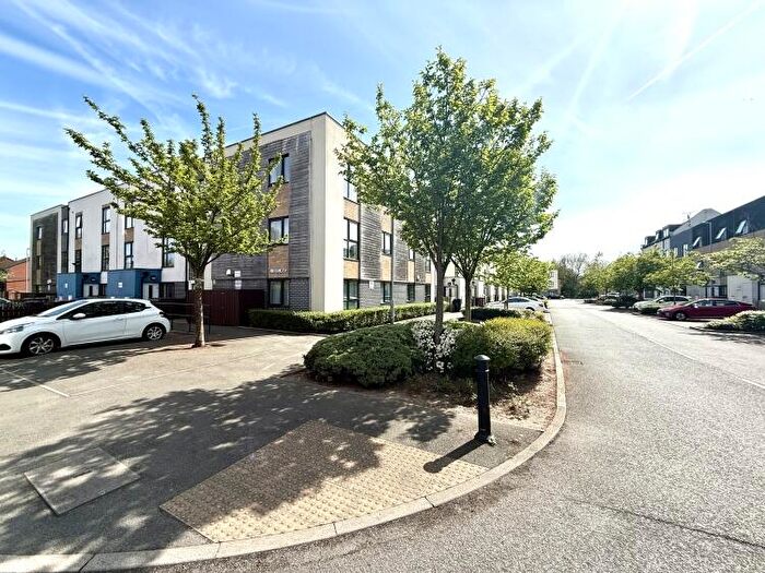 3 Bedroom Town House For Sale In Groves Avenue Manchester, M5