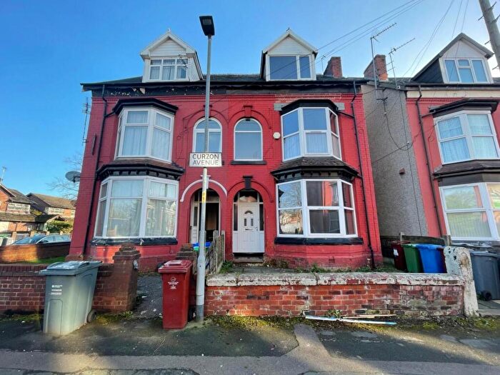 6 Bedroom Property To Rent In Curzon Avenue, Victoria Park, £pppw, M14