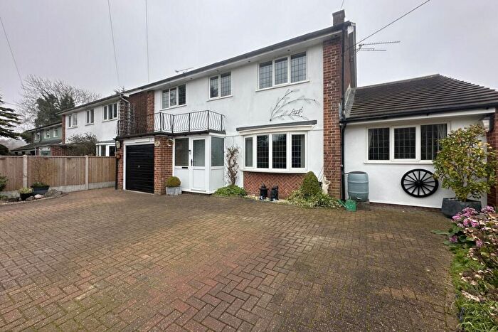 4 Bedroom Detached House For Sale In Lower Street, Tilmanstone, CT14