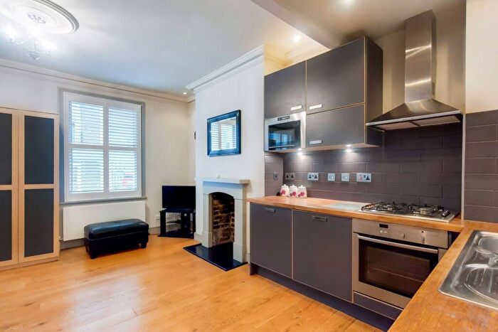 1 Bedroom Flat To Rent In Southolm Street, , Battersea Park, London, SW11