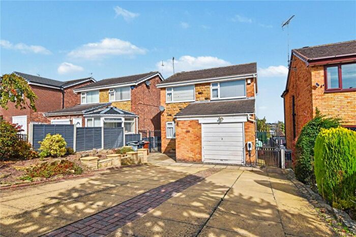 3 Bedroom Detached House For Sale In Harwill Approach, Churwell, Morley, Leeds, LS27