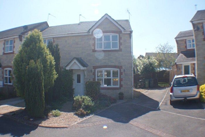 3 Bedroom Semi Detached House To Rent In Chester Way, Chippenham, SN14