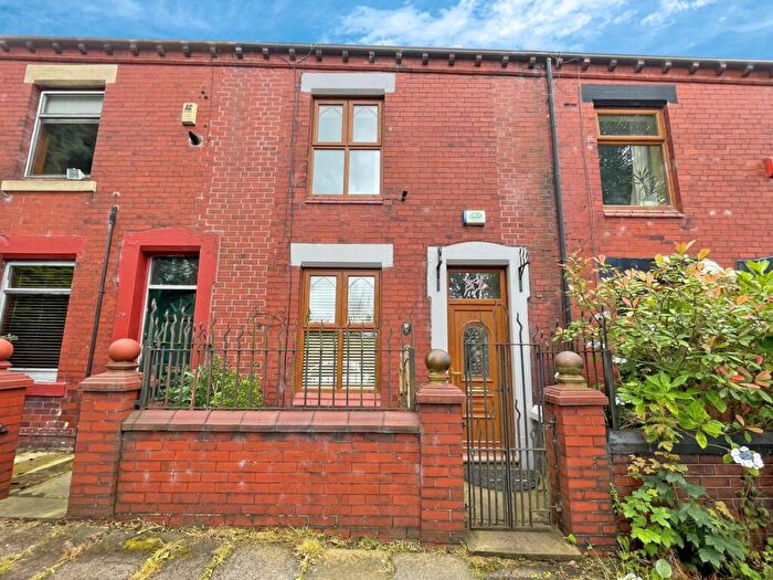 3 Bedroom Terraced House To Rent In Queen Street, Royton, OL2