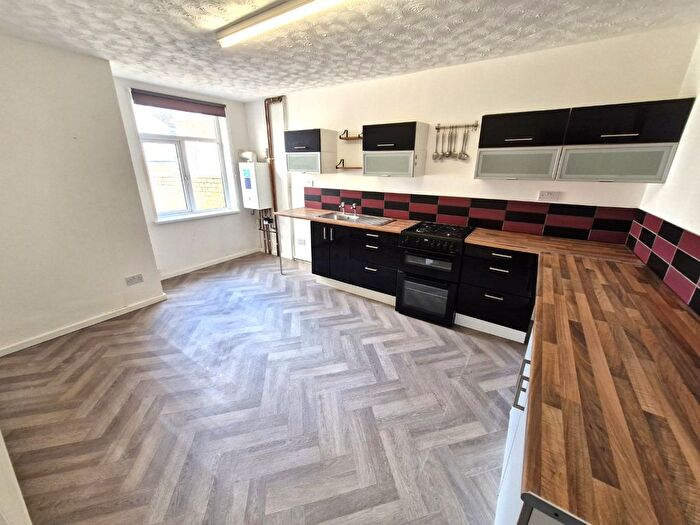 9 Bedroom Terraced House To Rent In Clevedon Road, Blackpool, FY1