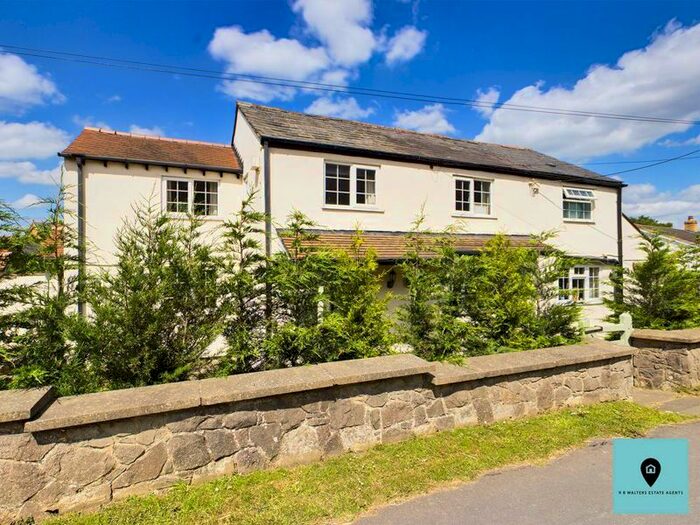 5 Bedroom Detached House For Sale In Stroud Road, Brookthorpe, Gloucester, GL4
