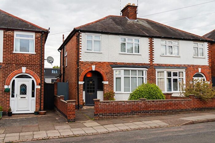 3 Bedroom Semi Detached House For Sale In Stanfell Road, Clarendon Park, LE2