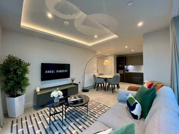 2 Bedroom Apartment To Rent In Angel Gardens, Manchester, M4