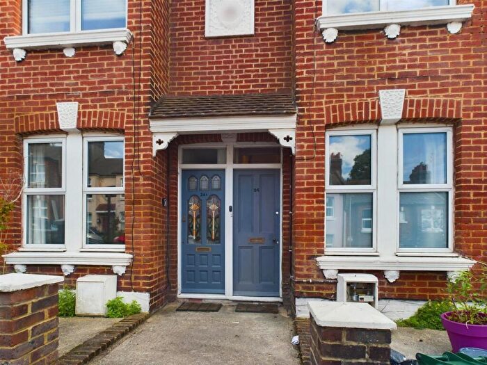 3 Bedroom Flat To Rent In Shanklin Road, Brighton, BN2