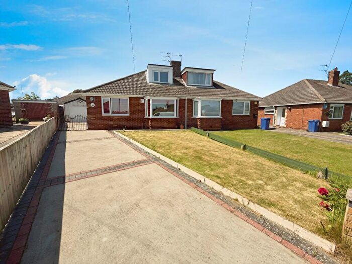 2 Bedroom Bungalow For Sale In The Ridgeway, Grimsby, Lincolnshire, DN34