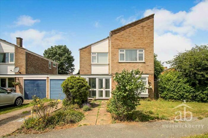 3 Bedroom Detached House To Rent In Tennyson Close, Woodbridge, IP12