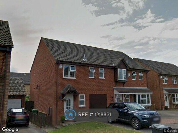 3 Bedroom Semi-Detached House To Rent In Horseshoe Close, Maidstone, ME14