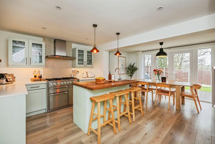 3 Bedroom Semi-detached House For Sale In Devonshire Drive, North Anston, Sheffield, S25