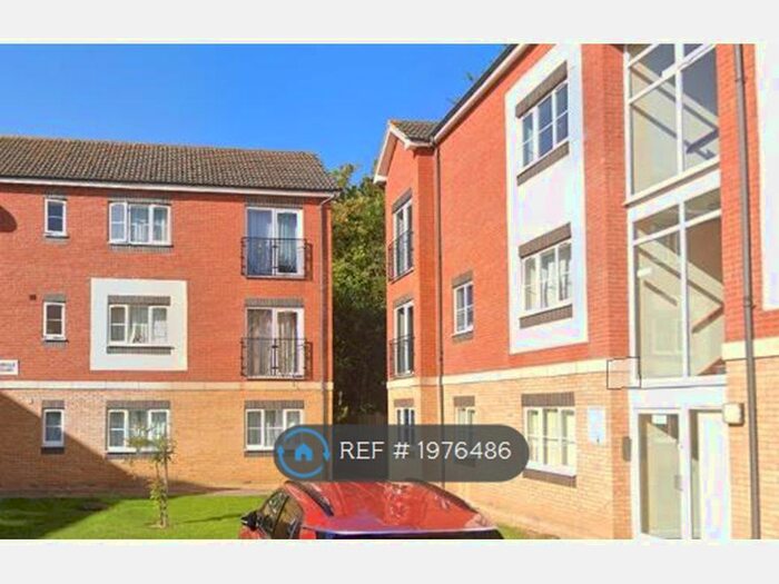 3 Bedroom Flat To Rent In Isabelle Court, Kettering, NN16