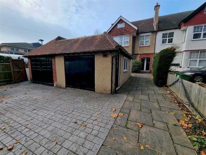 Studio To Rent In Stanley Road, Sutton, SM2