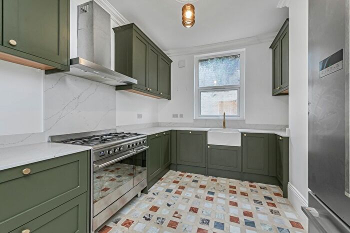 3 Bedroom Terraced House To Rent In Elm Park, London, SW2