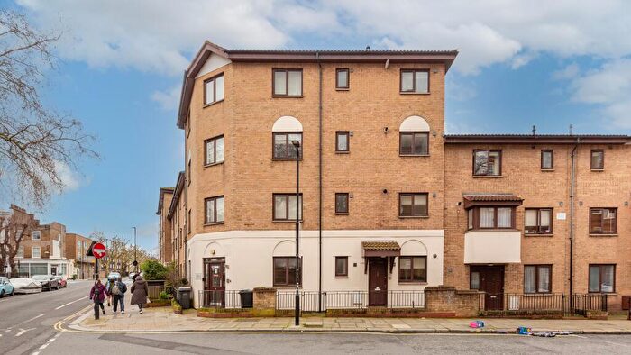 1 Bedroom Flat For Sale In Flat, Farrier Street, Camden, London, NW1