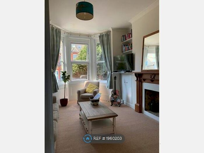 2 Bedroom Maisonette To Rent In Crescent Road, Ramsgate, CT11