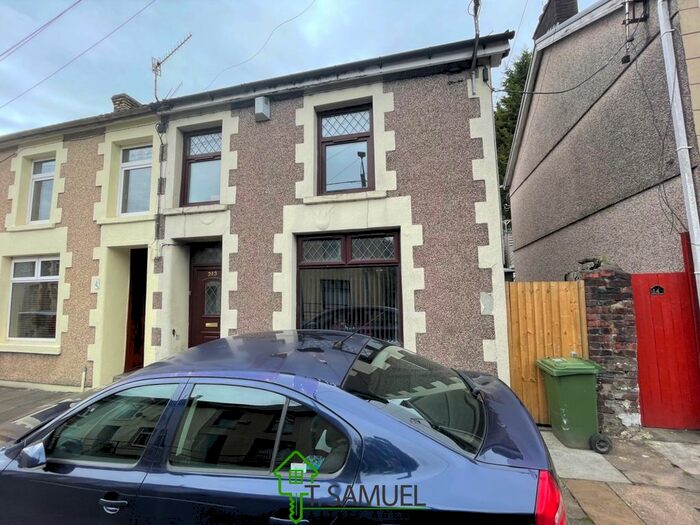 3 Bedroom End Of Terrace House To Rent In Abercynon Road, Abercynon, Mountain Ash, CF45