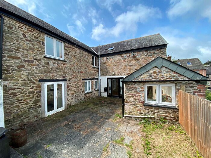 2 Bedroom End Terrace House For Sale In Fore Street, Plymouth, PL8
