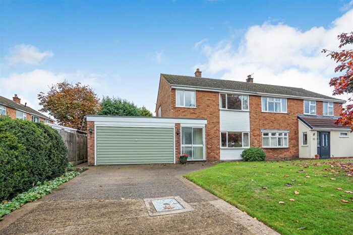 3 Bedroom Semi Detached House For Sale In Priory Road, Market Bosworth, CV13