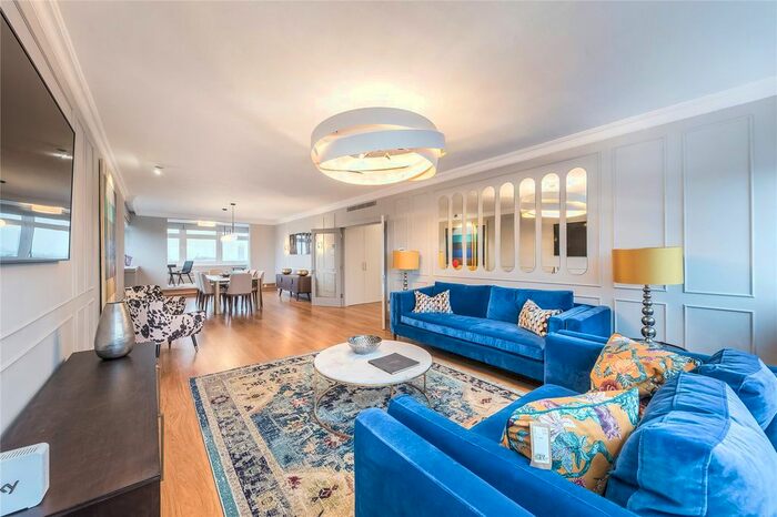 3 Bedroom Flat To Rent In Park Towers, Brick Street, Mayfair, Hyde Park, London, W1J