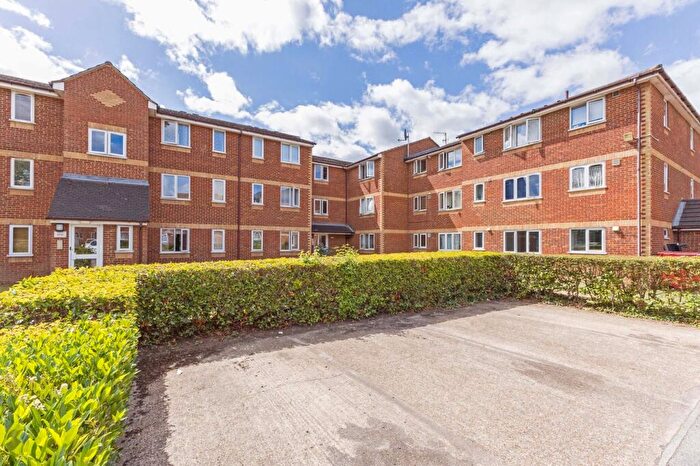 1 Bedroom Apartment For Sale In Walpole Road, Burnham, SL1