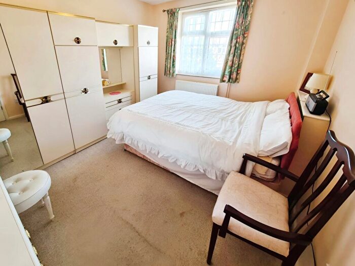 2 Bedroom Bungalow For Sale In Furzefield, Bedford, MK41