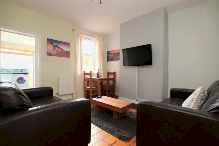 3 Bedroom Terraced House To Rent In Faulkland Road, Bath, BA2