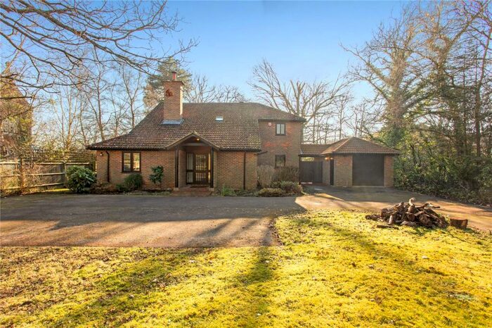 4 Bedroom Detached House To Rent In Guildford Road, Normandy, Surrey, GU3