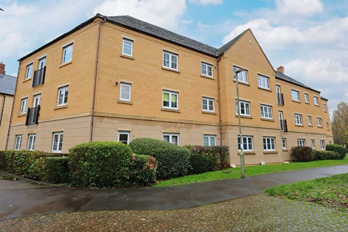 2 Bedroom Flat For Sale In Windrush Quay, Witney, OX28