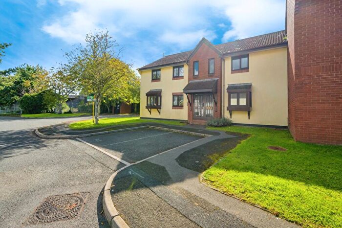 2 Bedroom Flat For Sale In Finch Close, Plymouth, Devon, PL3