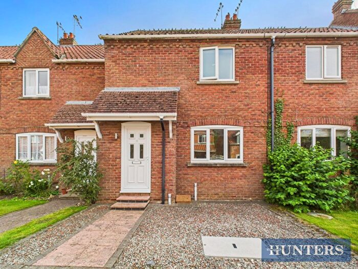 2 Bedroom Terraced House For Sale In Boardman Park, Brandesburton, YO25