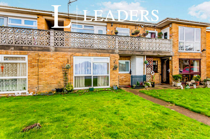 2 Bedroom Flat To Rent In Sunningdale Close, Skegness, PE24