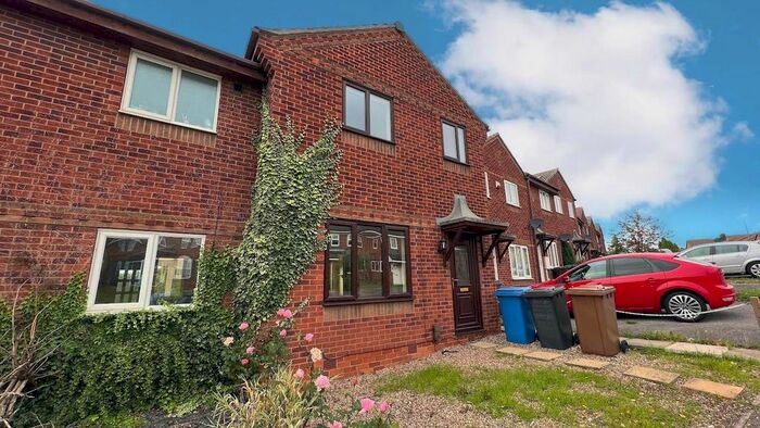 3 Bedroom Semi-Detached House To Rent In Old Mansfield Road, Derby, DE21