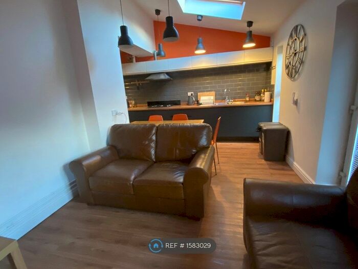 5 Bedroom End Of Terrace House To Rent In Kingsland Avenue, Coventry, CV5