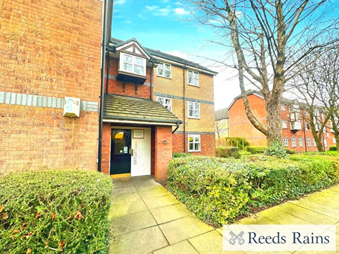 2 Bedroom Apartment To Rent In Sheader Drive, Salford, Greater Manchester, M5