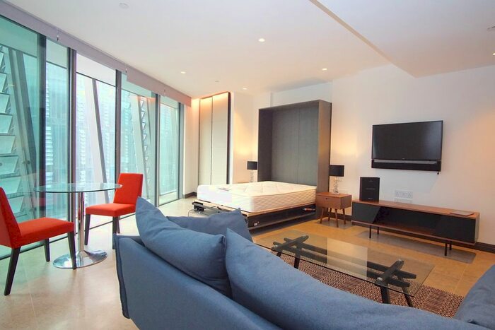 Studio To Rent In Blackriars Road, London, SE1