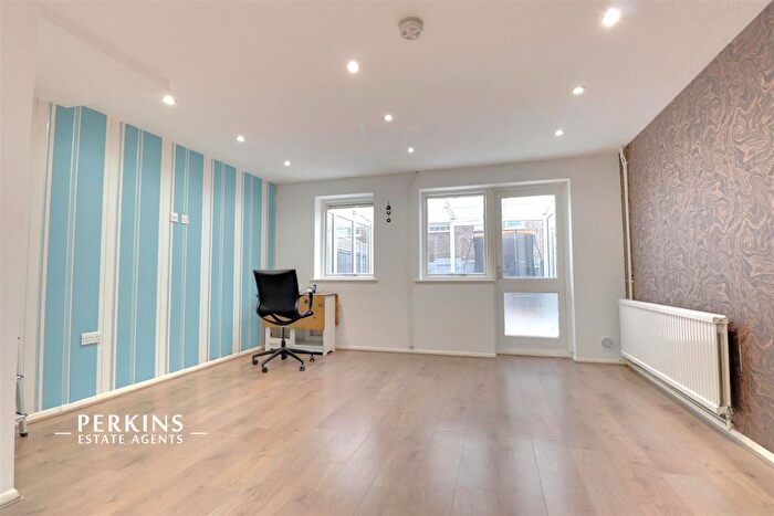 3 Bedroom Terraced House To Rent In Northolt, UB5