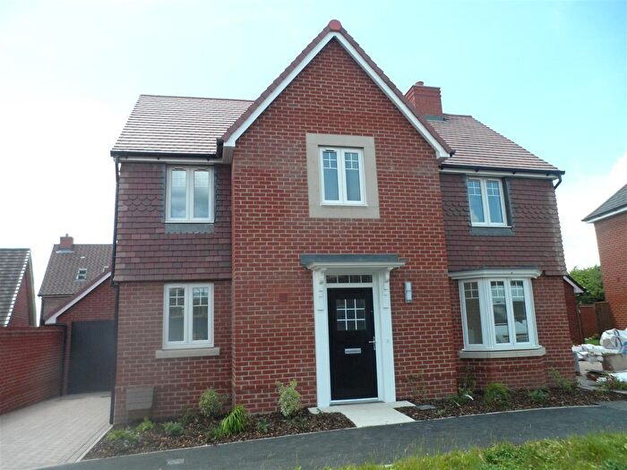 4 Bedroom Detached House To Rent In Marston Gate, Kingsbrook Park, Bierton, Aylesbury, HP22