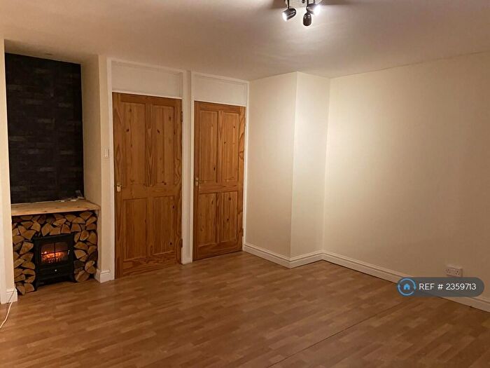 2 Bedroom Maisonette To Rent In Jubilee Court, Kingsbury, B78