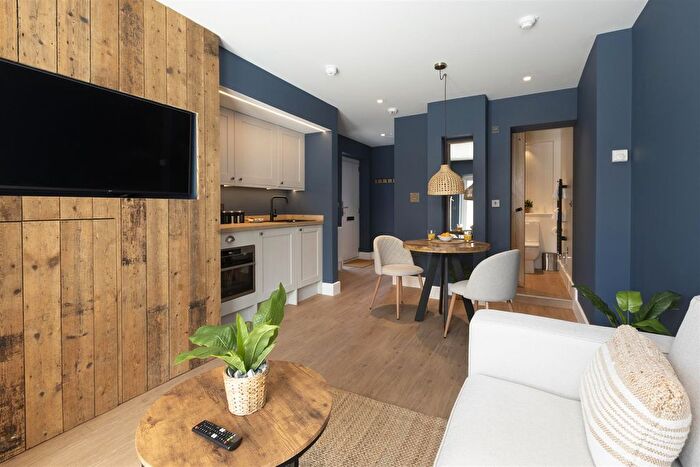 1 Bedroom Flat To Rent In London Road, Headington, OX3